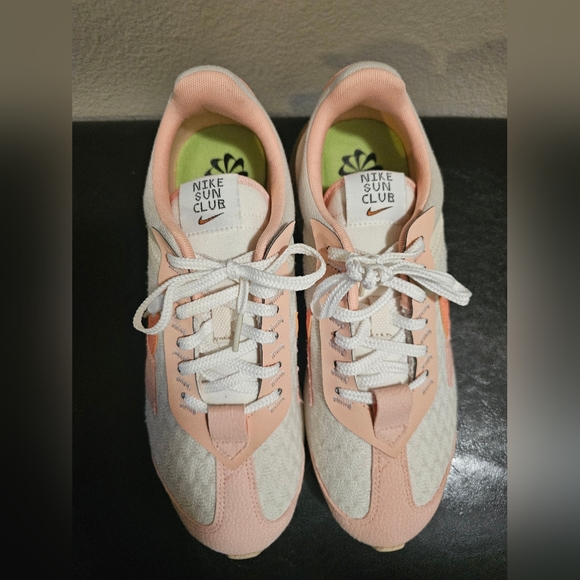 (WMNS) Nike Air Max PreDay SE 'Sun Club Light Orewood Brown' DJ9984-101 - Picture 4 of 5